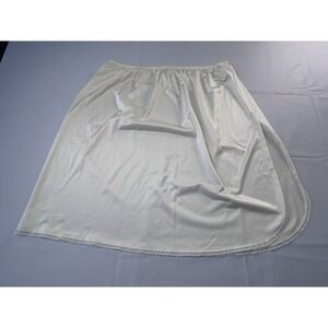 VTG Vanity Fair Cream Silky Half Slip 2XL Lace Lingerie Classic  Romantic